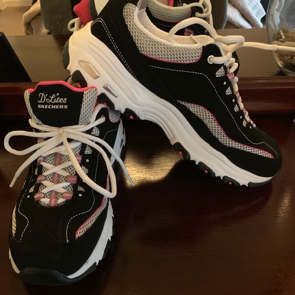 Skechers Shoes | Sketcher Sneaker 